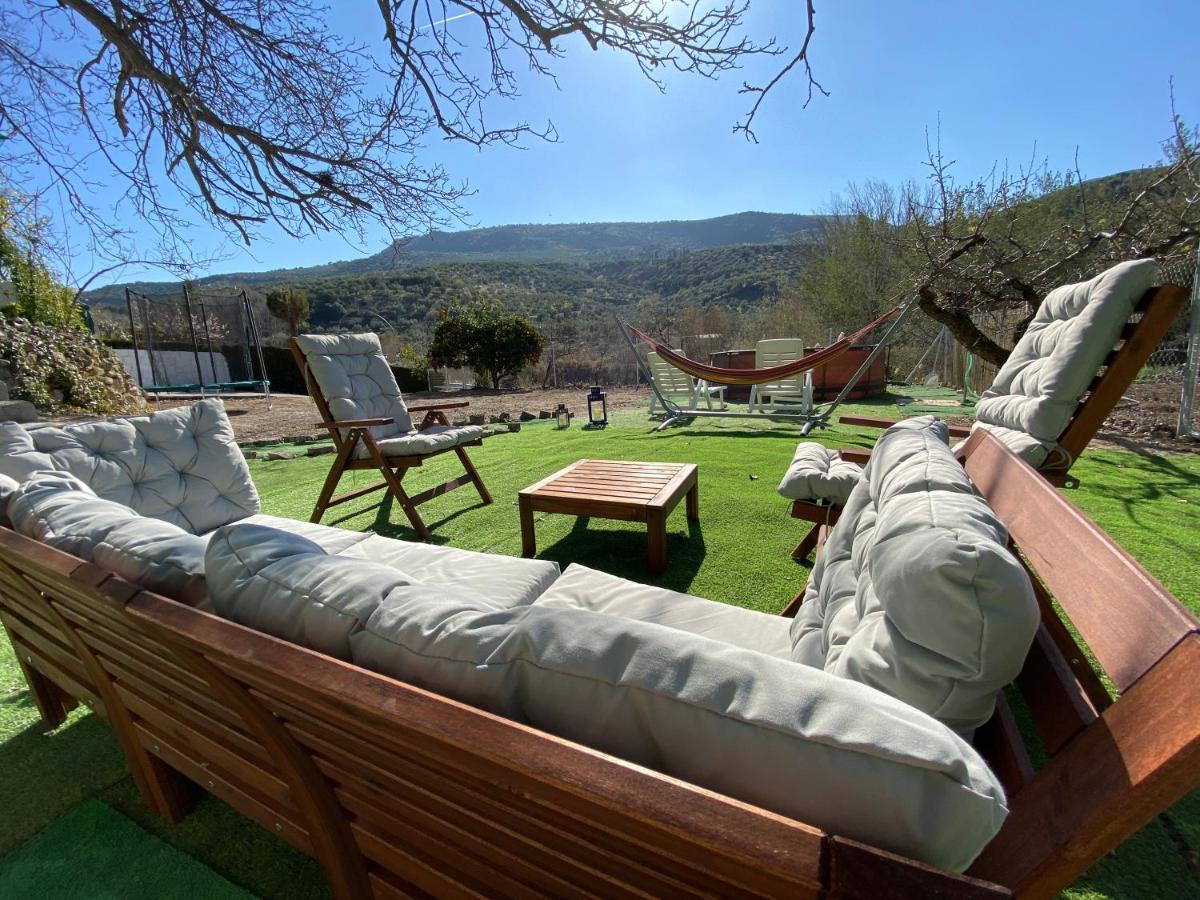 La Huerta Del Castillo Con Su Caz De Agua - Enjoy Life & Relax Castillo de Locubín Exteriér fotografie